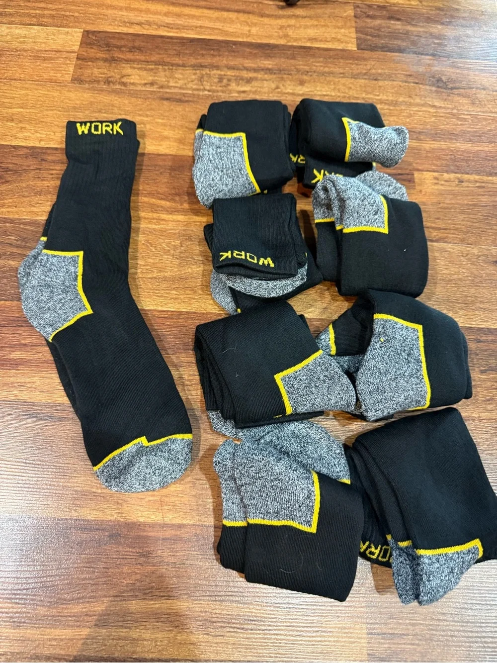 Men's Stretchy Durable Work Socks 9-Pairs Like New
